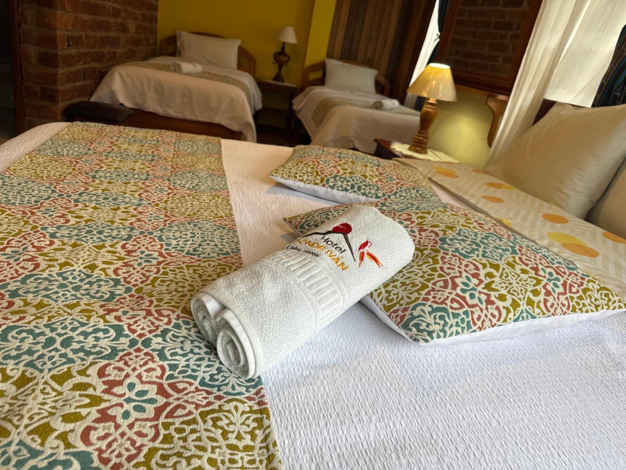 Hotel Donde Ivan Baños Kültér fotó