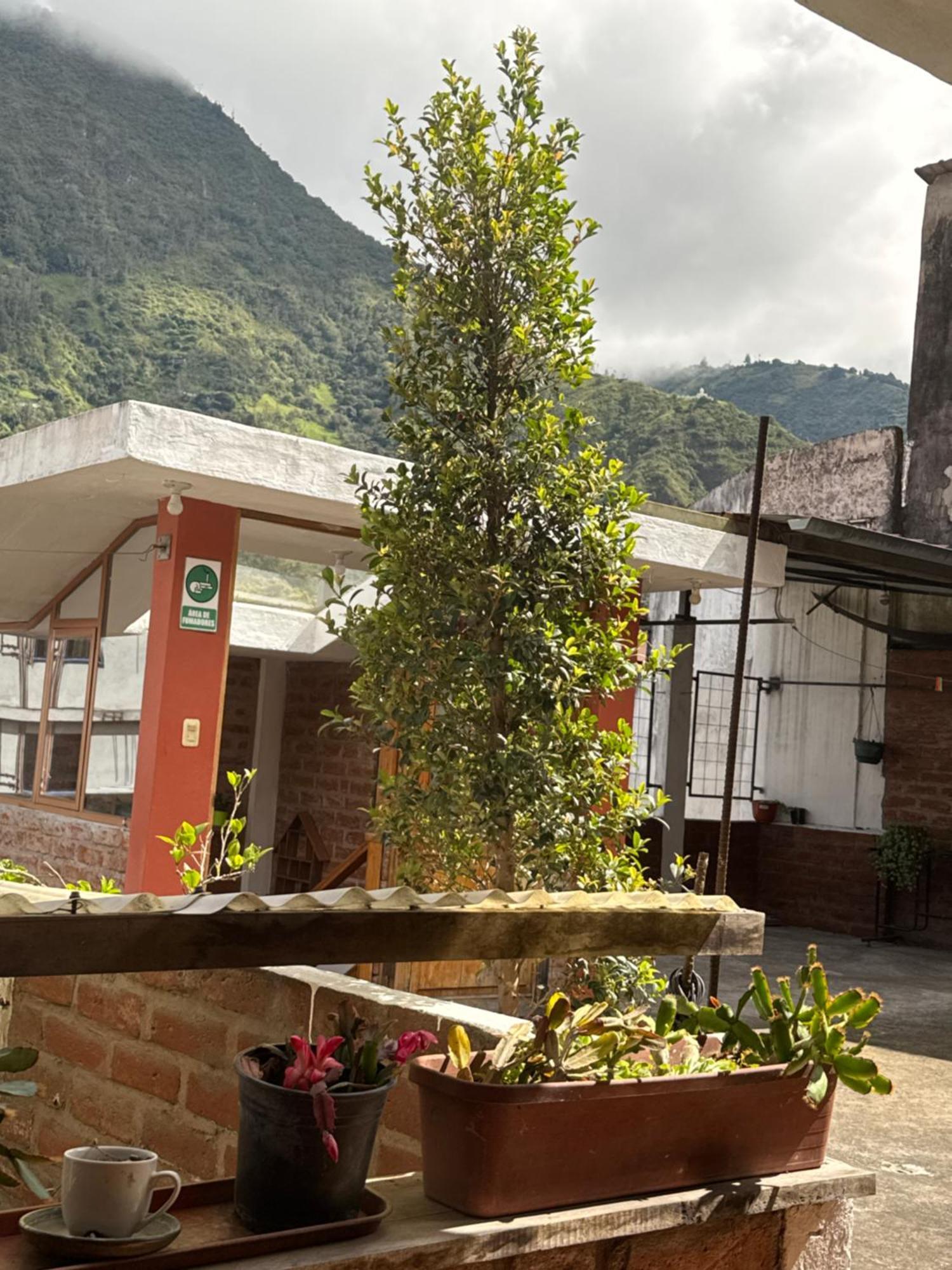 Hotel Donde Ivan Baños Kültér fotó